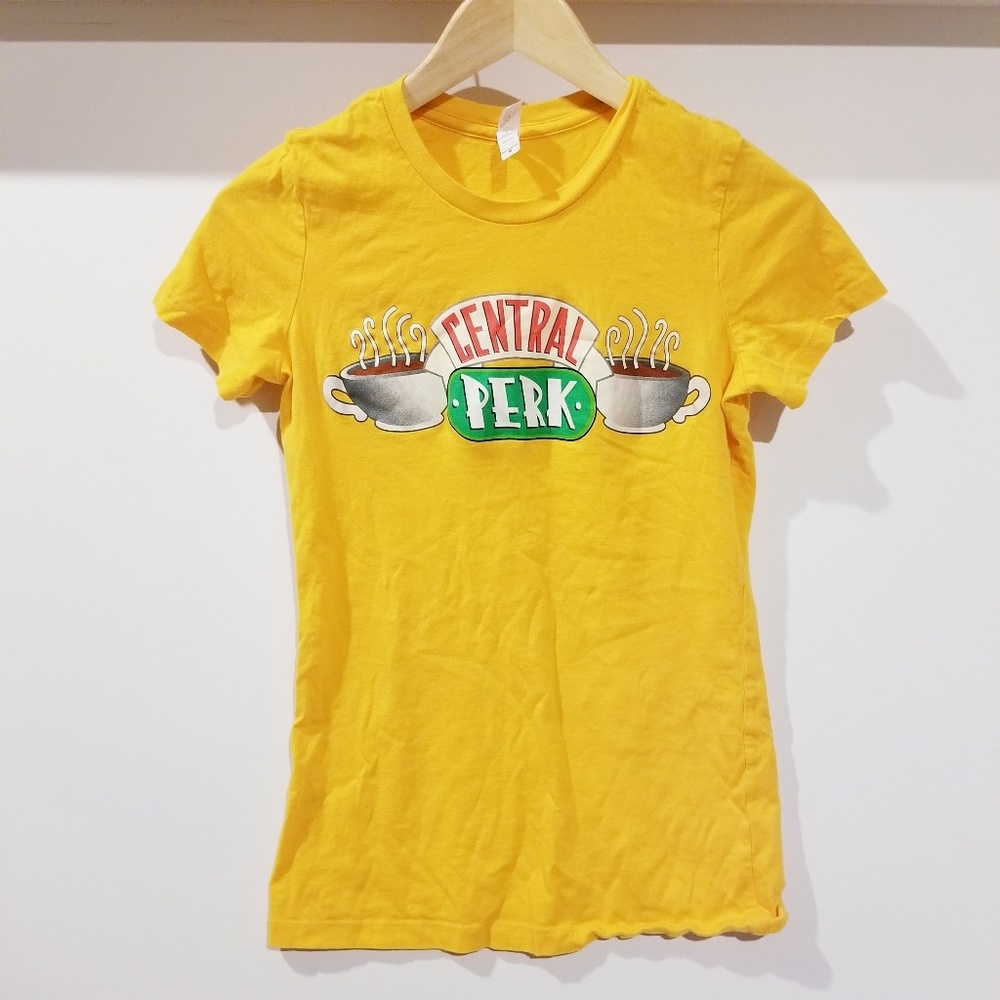 Central Perk FRIENDS Slim Fit Tee